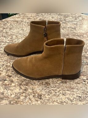 Johnston & Murphy Suede Bootie